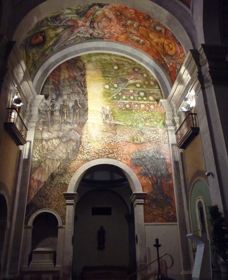 Fotos del fresc que Josep Minguell ha fet a església de Santa Maria de l'Alba de Tàrrega. FOTOS DAVID MARíN